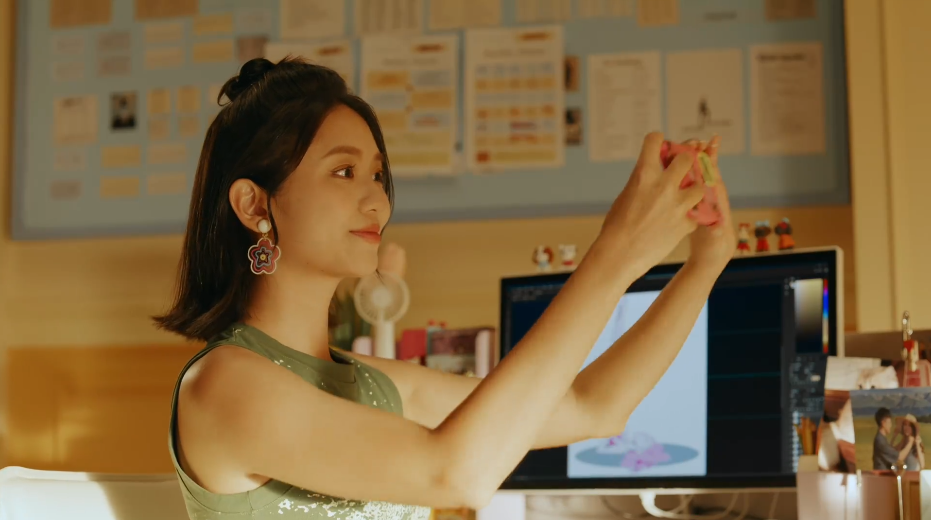 知乎求职季品牌创意宣传片《一个工位的演讲》-传播蛙